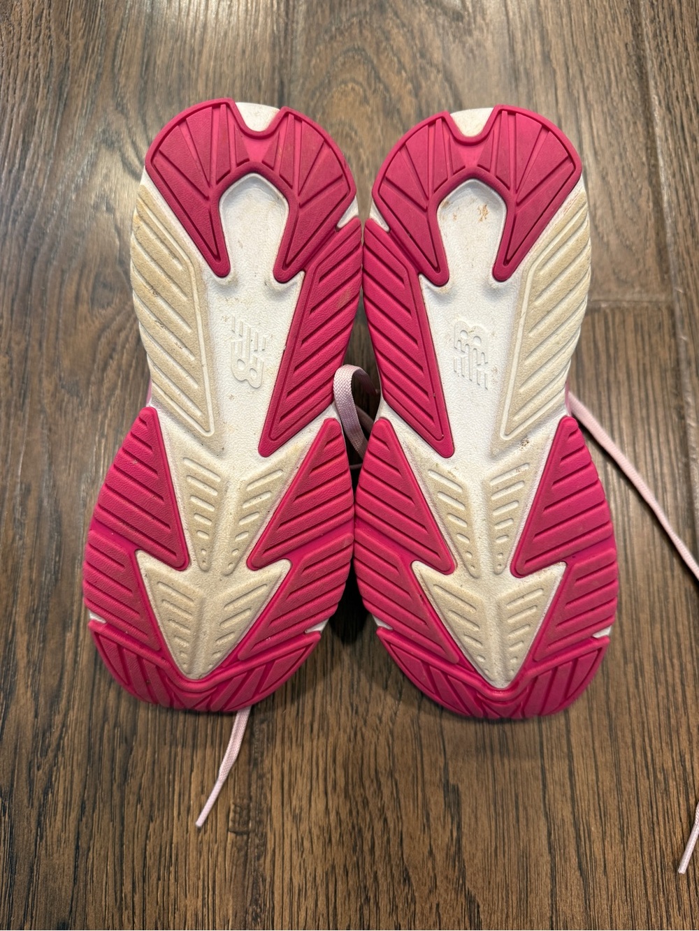 Girls New Balance sneakers, 1 Wide - Picture 2 of 3